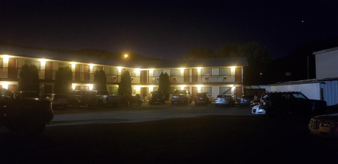 Cache Creek Inn المظهر الخارجي الصورة